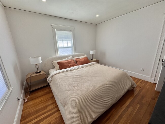 Building Photo - 48 N Munroe Ter