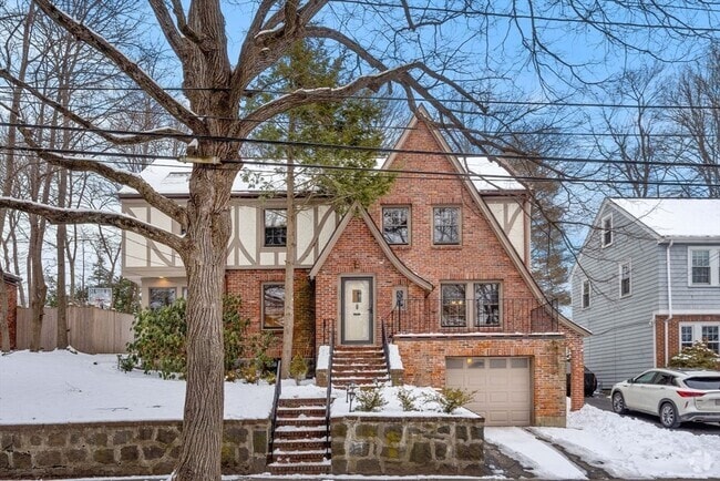 Building Photo - 233 Bonad Rd