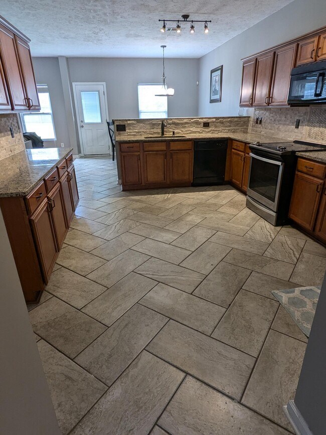 Building Photo - 7312 Autumn Crossing Way