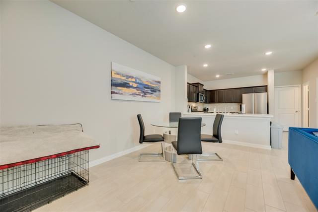 Building Photo - 3028 Willow Wood Ct