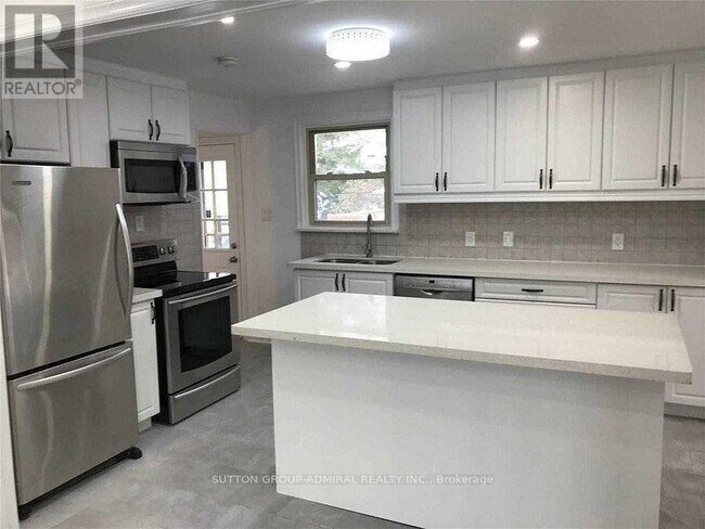 Photo du bâtiment - 2 Sevenoaks Ave