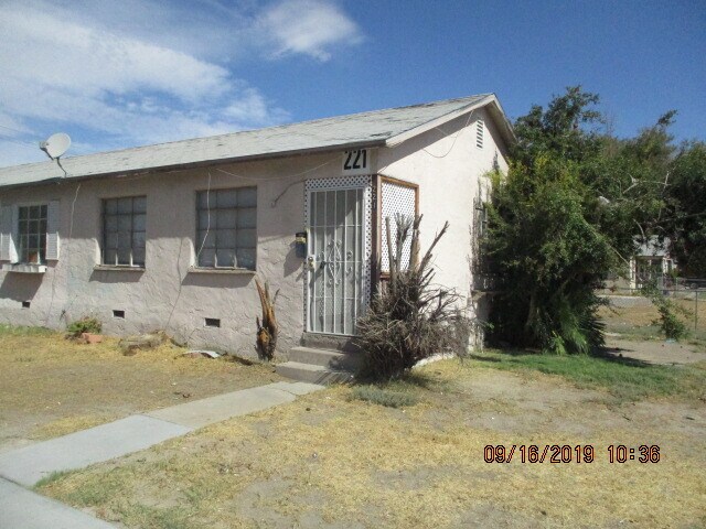 Primary Photo - 221 Gass Ave