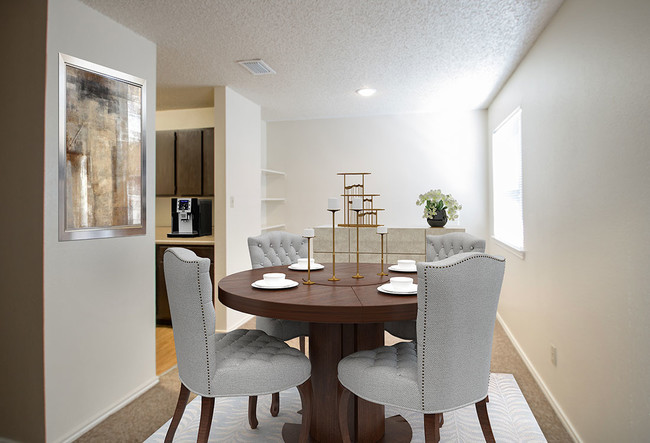 Dining Area - Stonegate