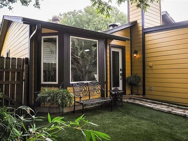 Foto del edificio - 5809 Avery Island Ave