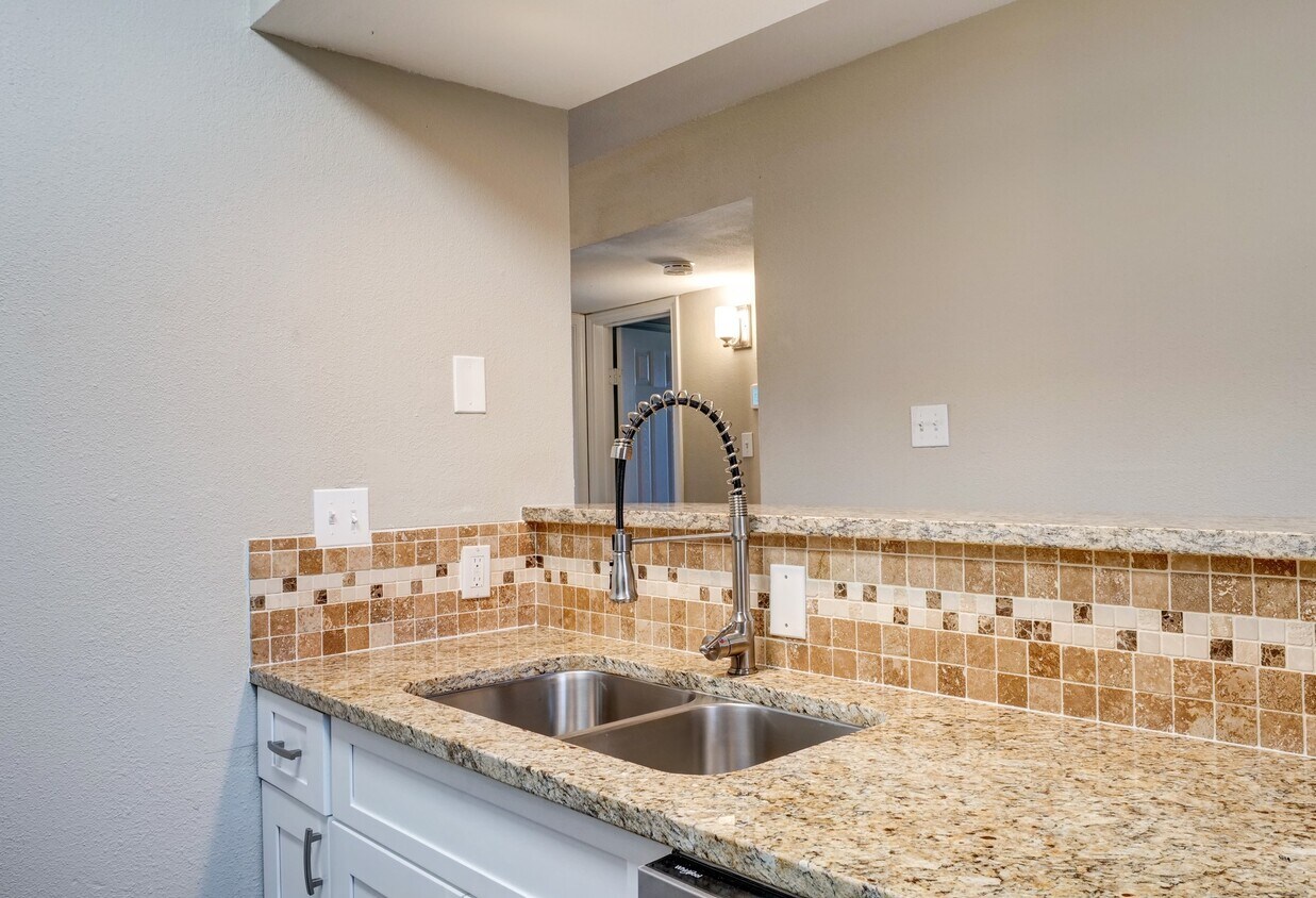 Foto principal - 9020 Grannis St