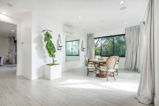 Building Photo - 300 9th St