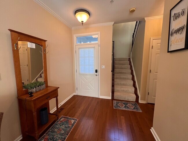 Building Photo - 105 Tanglewood Dr