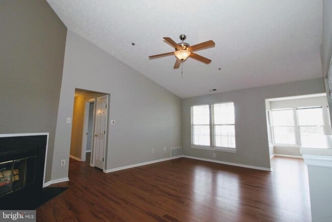 Building Photo - 605 Himes Ave