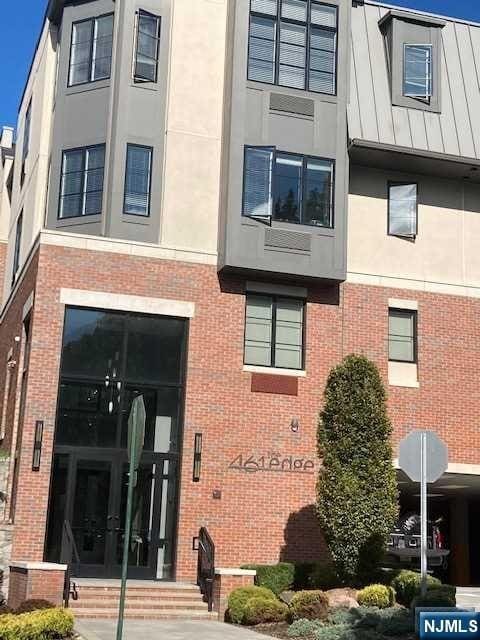 Foto del edificio - 461 Palisades Blvd