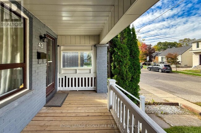 Building Photo - 43 Torrens Ave