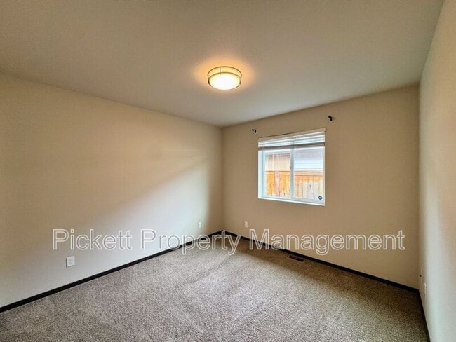 Foto del edificio - 3530 Springbrook Ln