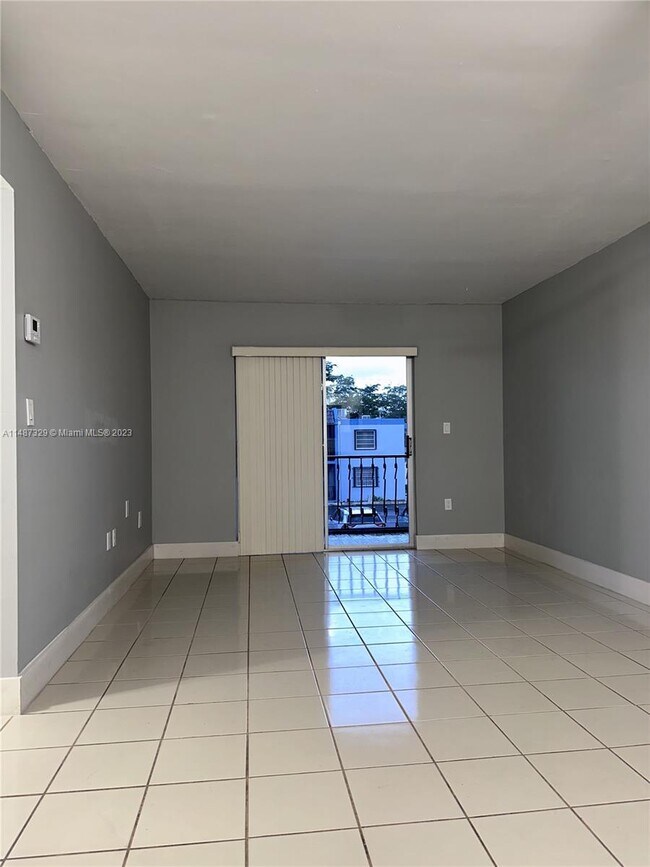 Foto del edificio - 145 SW 30th Ct