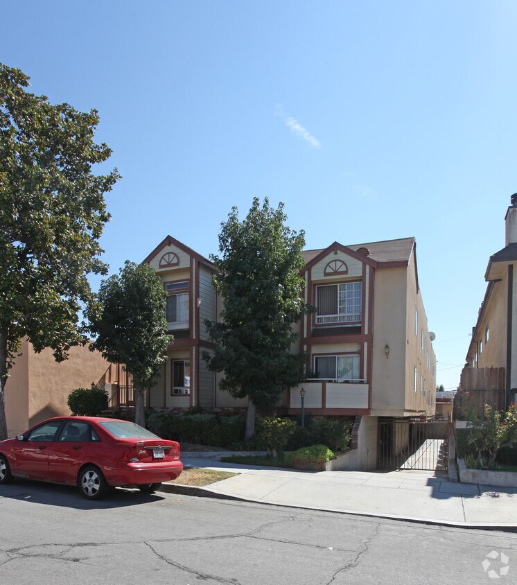 Primary Photo - 328 E Valencia Ave