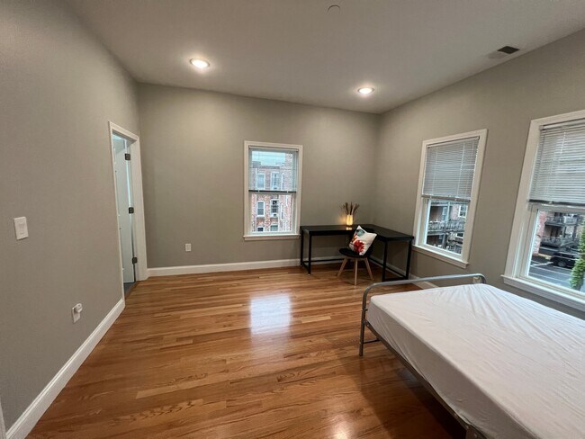 Foto del edificio - 14-16-16 Hamilton Rd