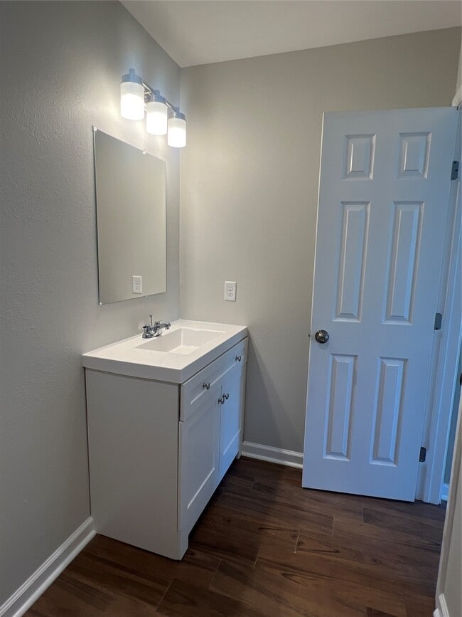 Building Photo - 417 W Main St