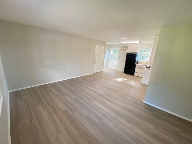 Building Photo - 2bed/1ba Apt off S Main Kannapolis close t...