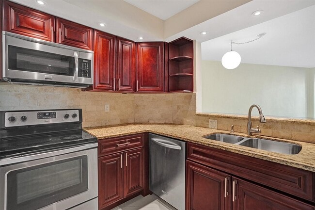Building Photo - 3800 Galt Ocean Dr