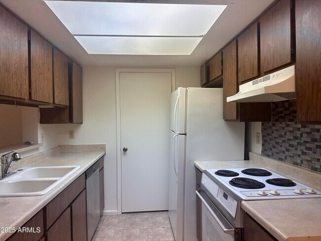 Foto del edificio - 14013 N 54th Ave