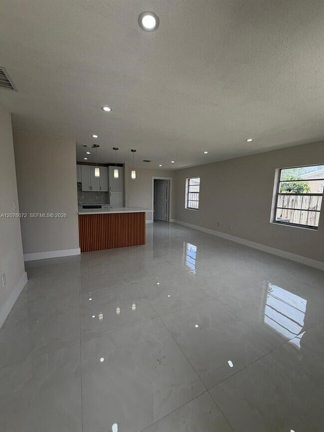 Building Photo - 15400 SW 305th St
