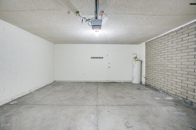 Foto del edificio - 10640 N 66th Ave