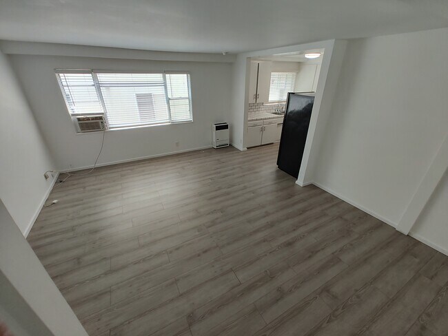 Living Room 2 - 16124 Sunset Blvd
