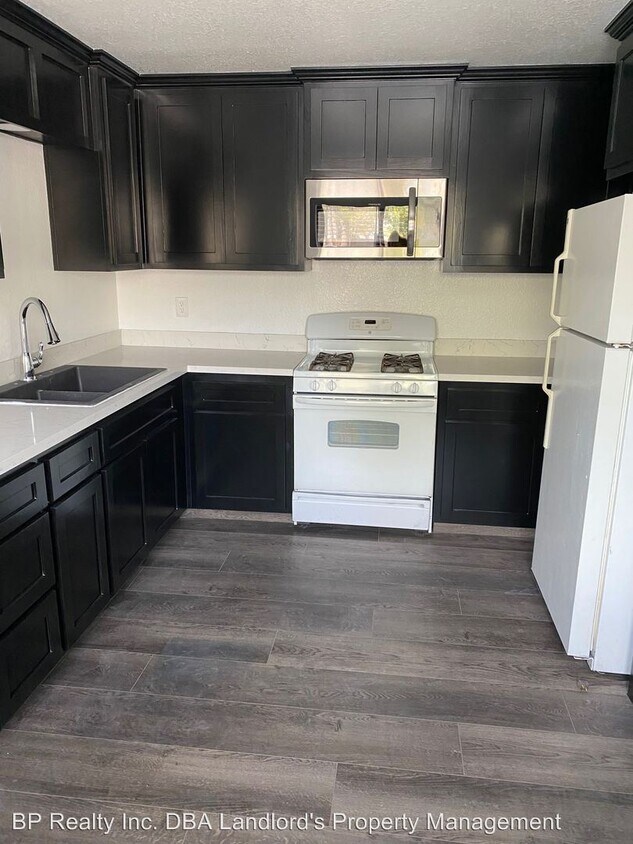 290 N Thor St, Turlock, CA 95380 Room for Rent in Turlock, CA