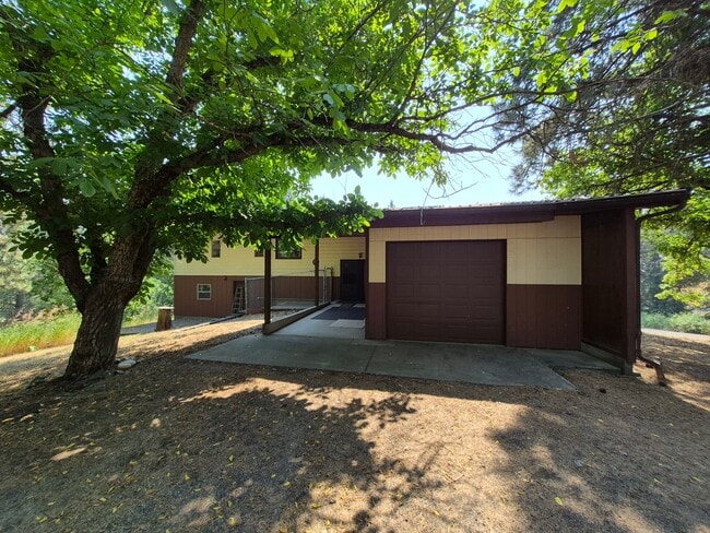 Building Photo - 1050 Britton Rd
