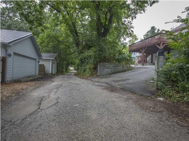 Primary Photo - 808 Barton Avenue