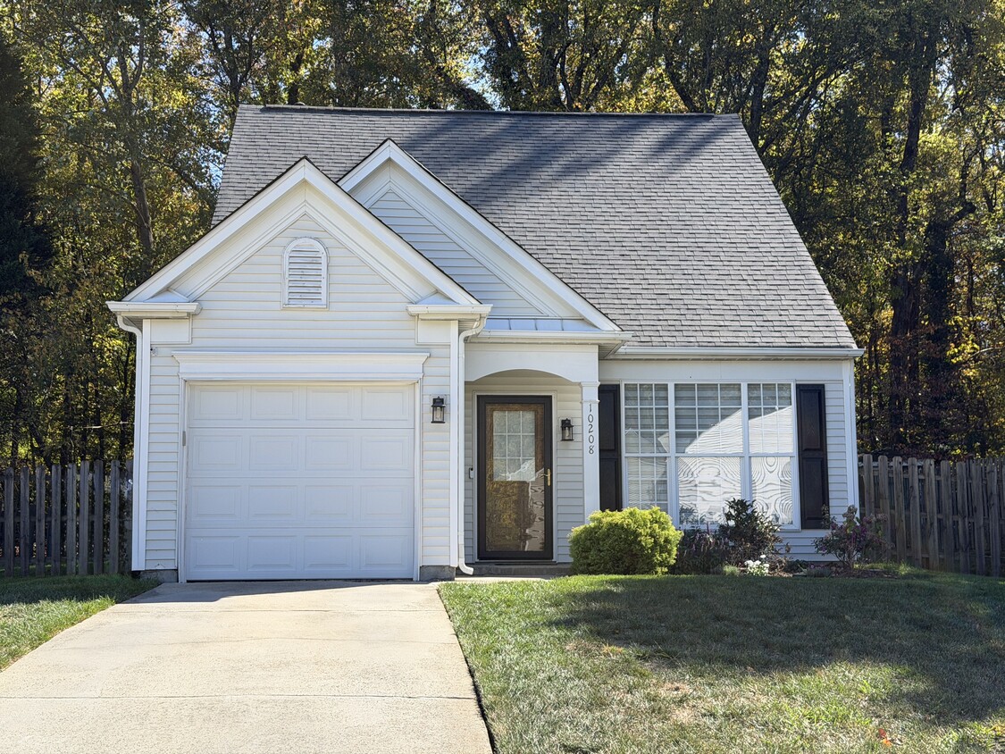 Photo - 10208 Roundleaf Dr (Charlotte, NC)