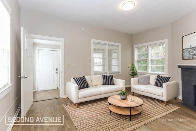 Foto del edificio - 3403 Phoenix Ave