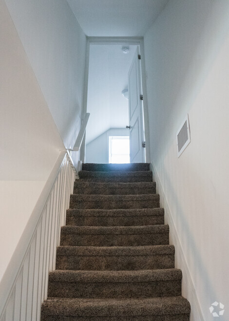 Building Photo - 200 glenrose ct
