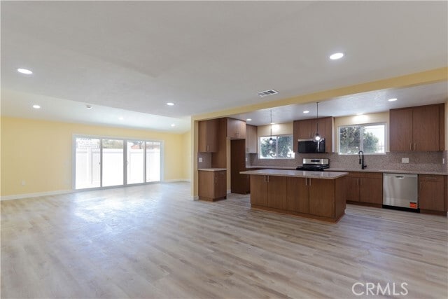 Building Photo - 9228 Artesia Blvd