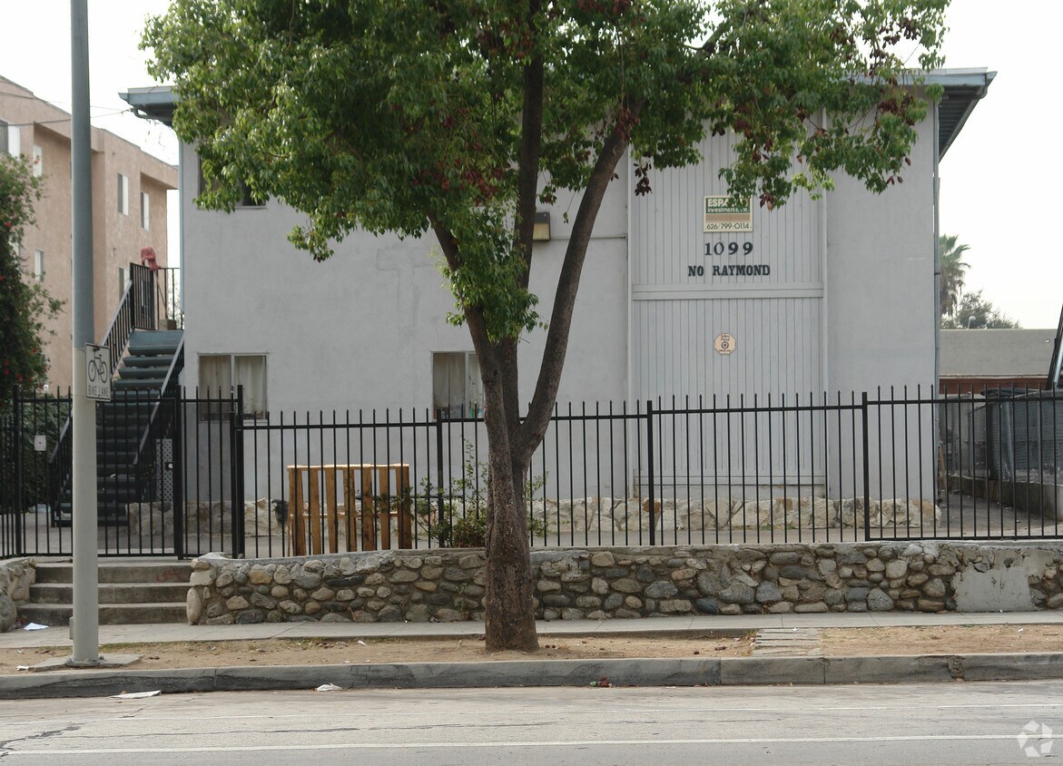 Building Photo - 1099 Raymond Ave