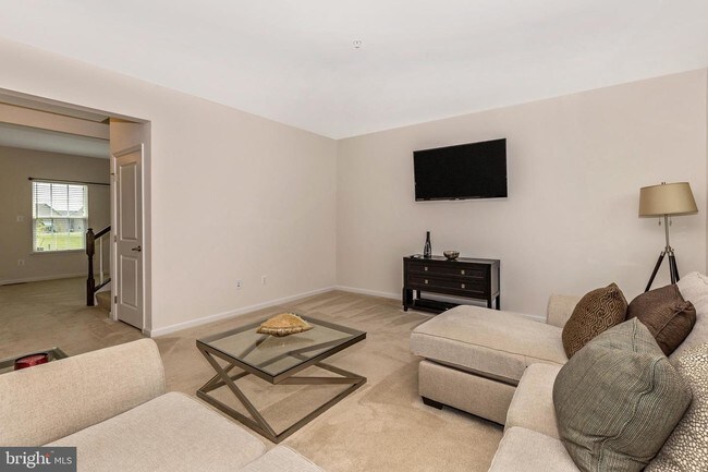 Building Photo - 9738 Dumbarton Dr