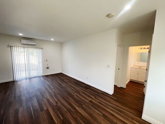 Foto del edificio - Circle City Dr