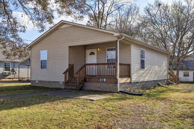 Building Photo - 216 Winters St