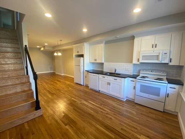 Building Photo - Renovated Three Bedroom VCU Area Home With...