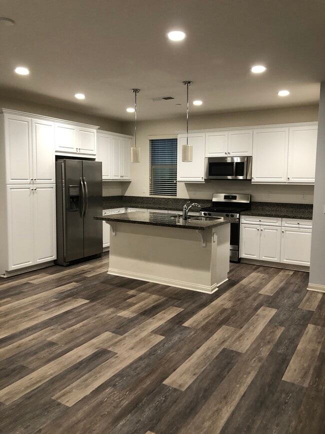 Building Photo - 956 Sea Glass Way