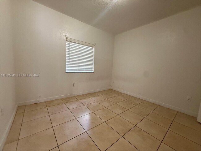 Foto del edificio - 13272 Old Biscayne Dr