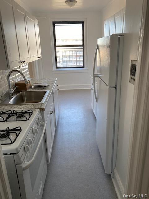 Foto del edificio - 254 Martine Ave