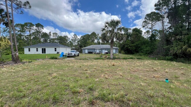 Foto del edificio - AWESOME 3 Bedroom, 2 Bathroom Home in Palm...