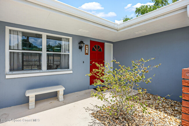 Building Photo - 382 Chester Dr