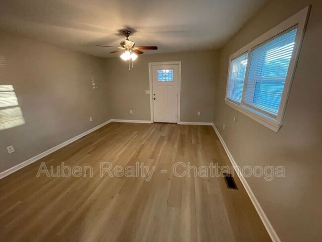 Building Photo - 1802 Crabtree Rd