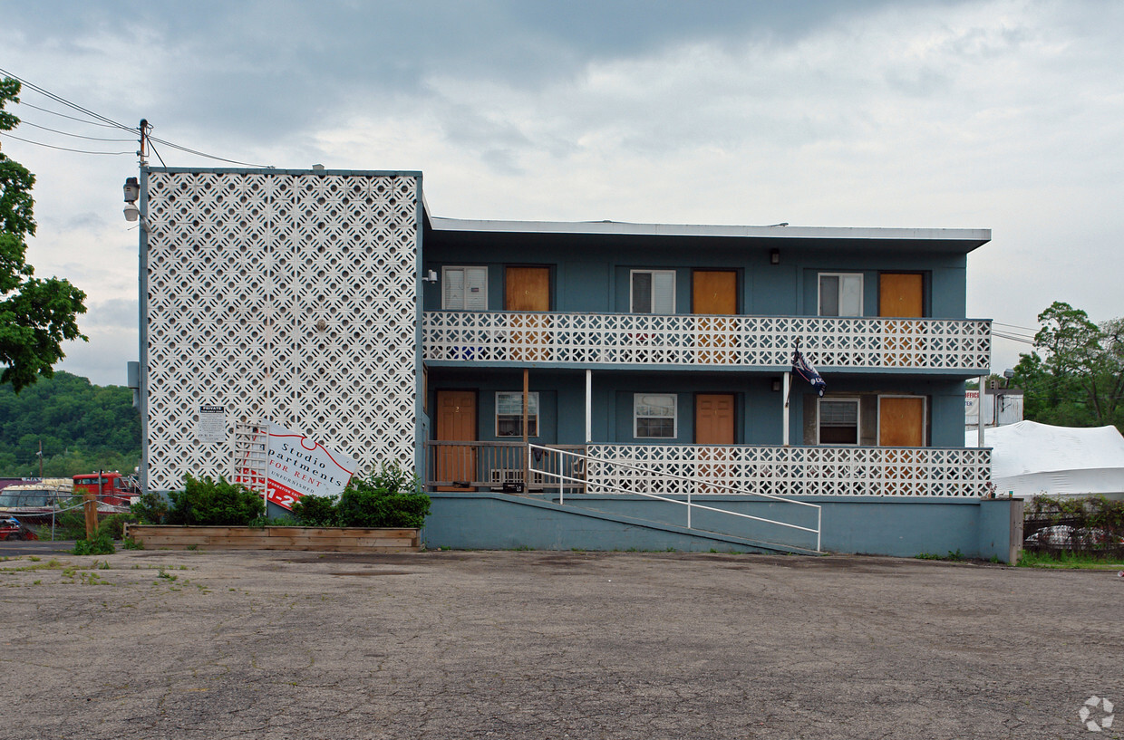 Building Photo - 4307 Kellogg Ave
