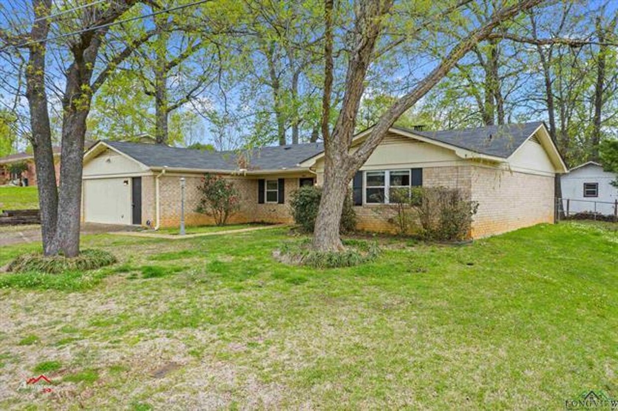 Foto principal - 3/2 SHISD FENCED YARD PET FRIENDLY