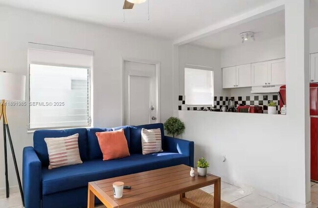 Foto del edificio - 7721 Harding Ave