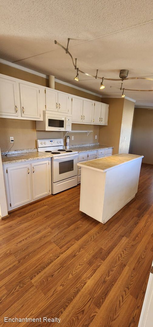 Building Photo - 5 br, 3 bath House - 170 Truck Bypass Rd