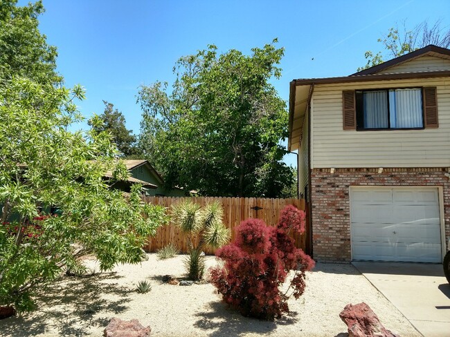 Building Photo - 2192 Denevi Drive