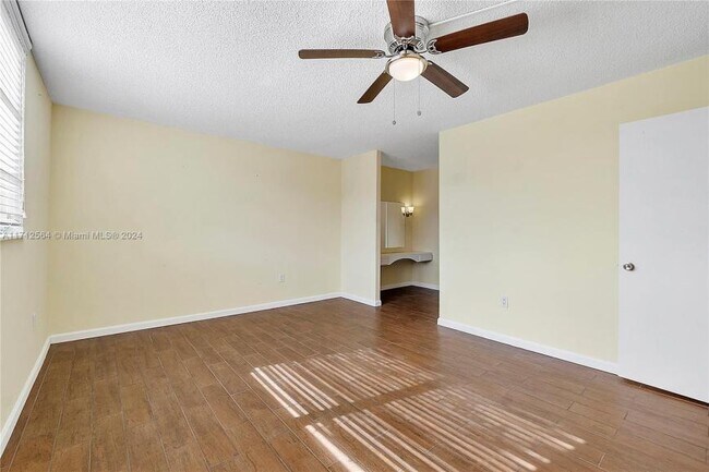 Foto del edificio - 2 bedroom in Sunny Isles Beach FL 33160