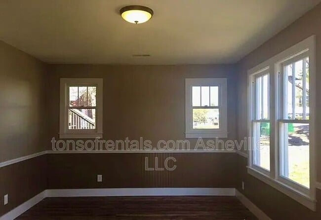 Foto del edificio - 108 N Blue Ridge Ave